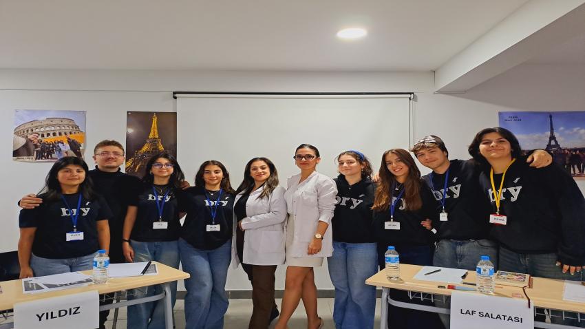 M&Uuml;NAZARA YARIŞMASI